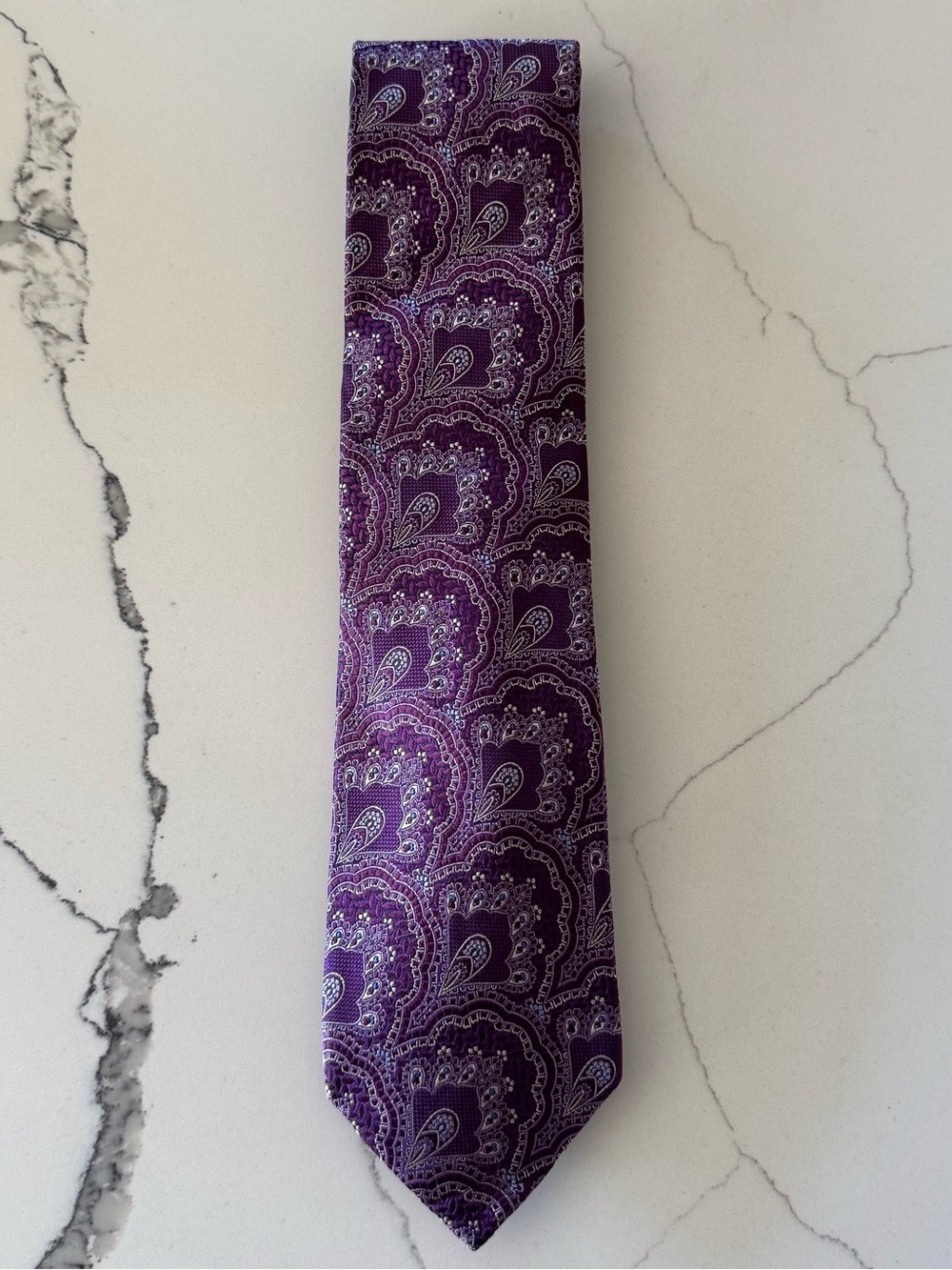 EUC Robert Talbott Best of Class Purple Paisley Silk Necktie Handcrafted